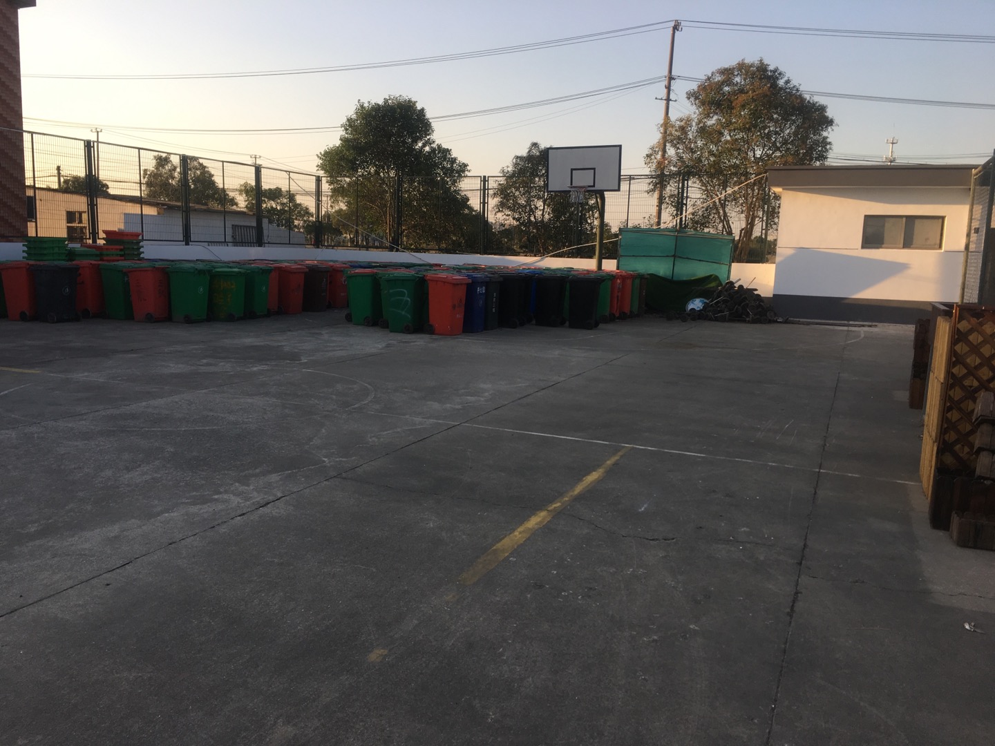 東風(fēng)村籃球場(chǎng)