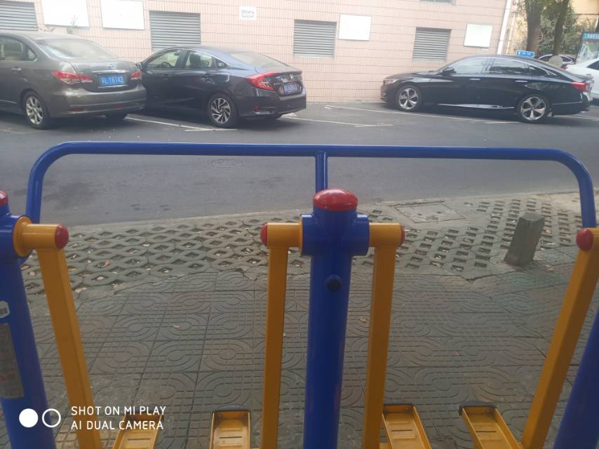 雙位太空漫步機