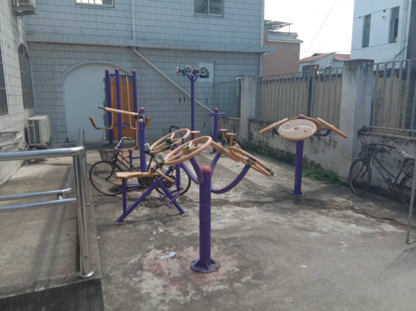 商榻居委會(huì)（金華小區(qū)）健身點(diǎn)