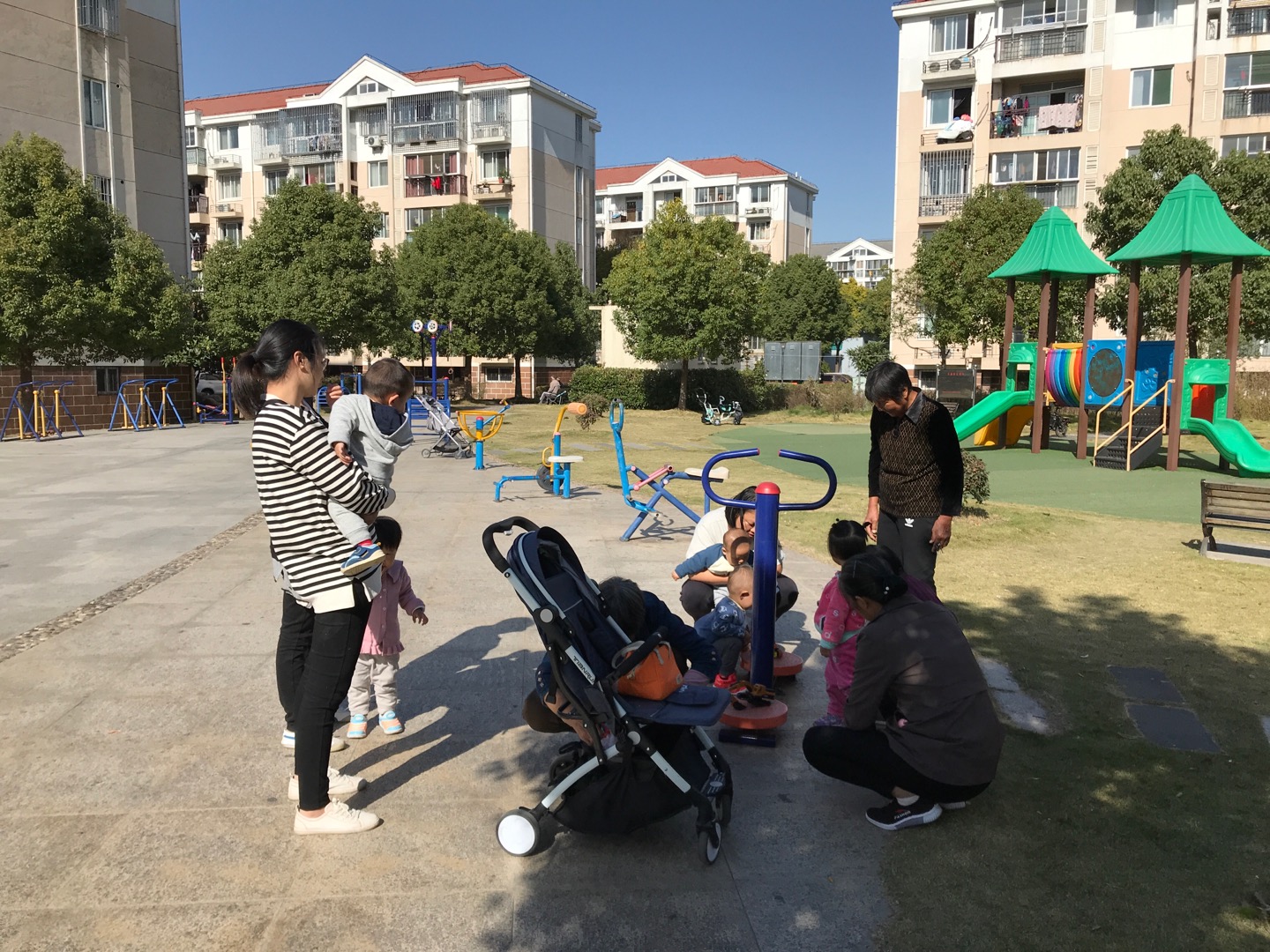 千匯四村750弄中心健身路徑