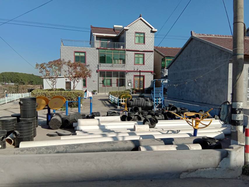 紅星村1組108號，133號前健身路徑