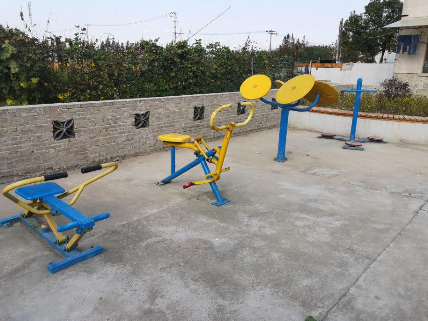 疊橋村1組健身苑1區(qū)