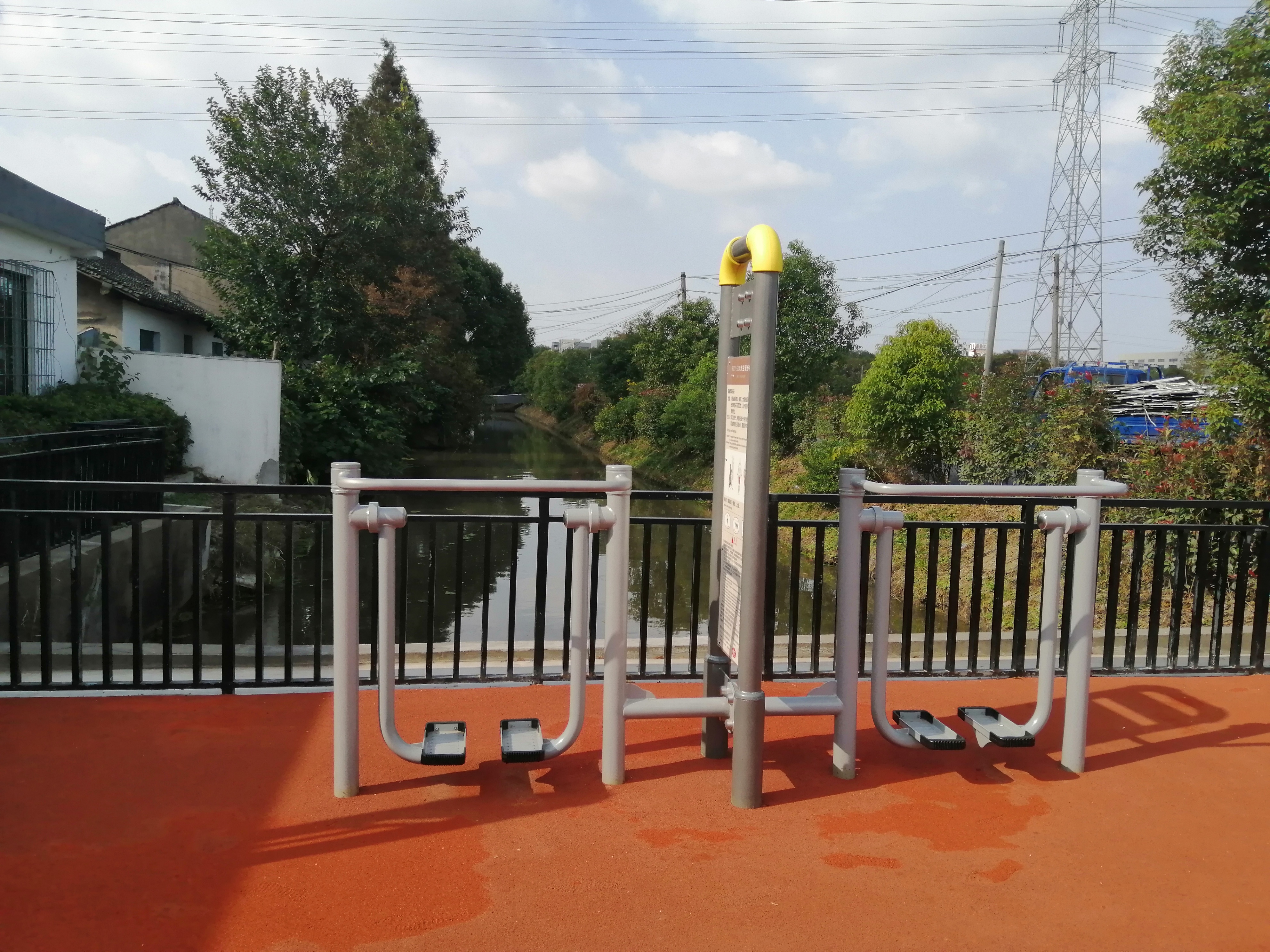 雙位太空漫步機