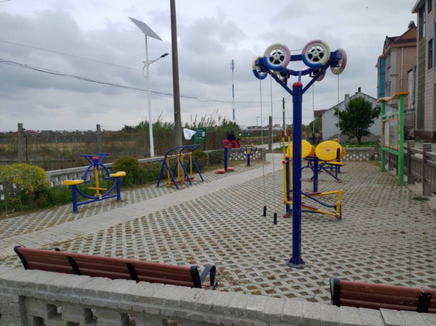 新振村新一7組健身點(diǎn)