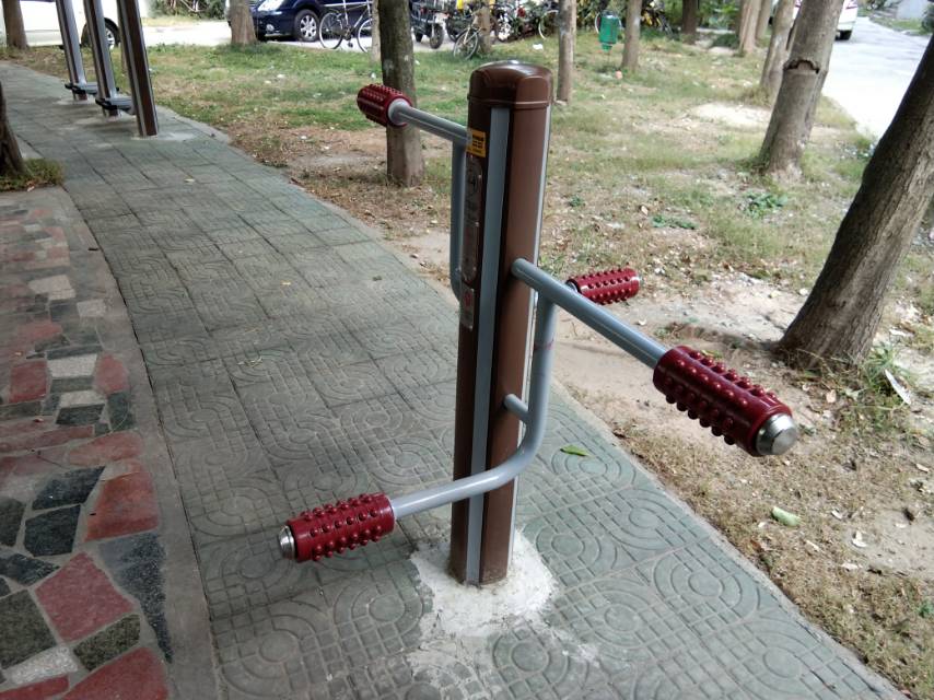 四級壓腿按摩器