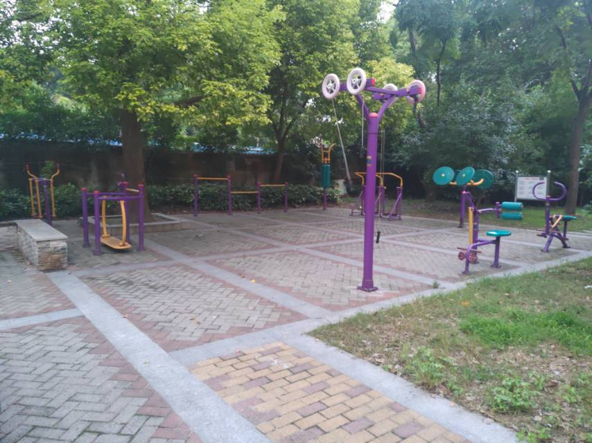 通河二村居委第一健身點