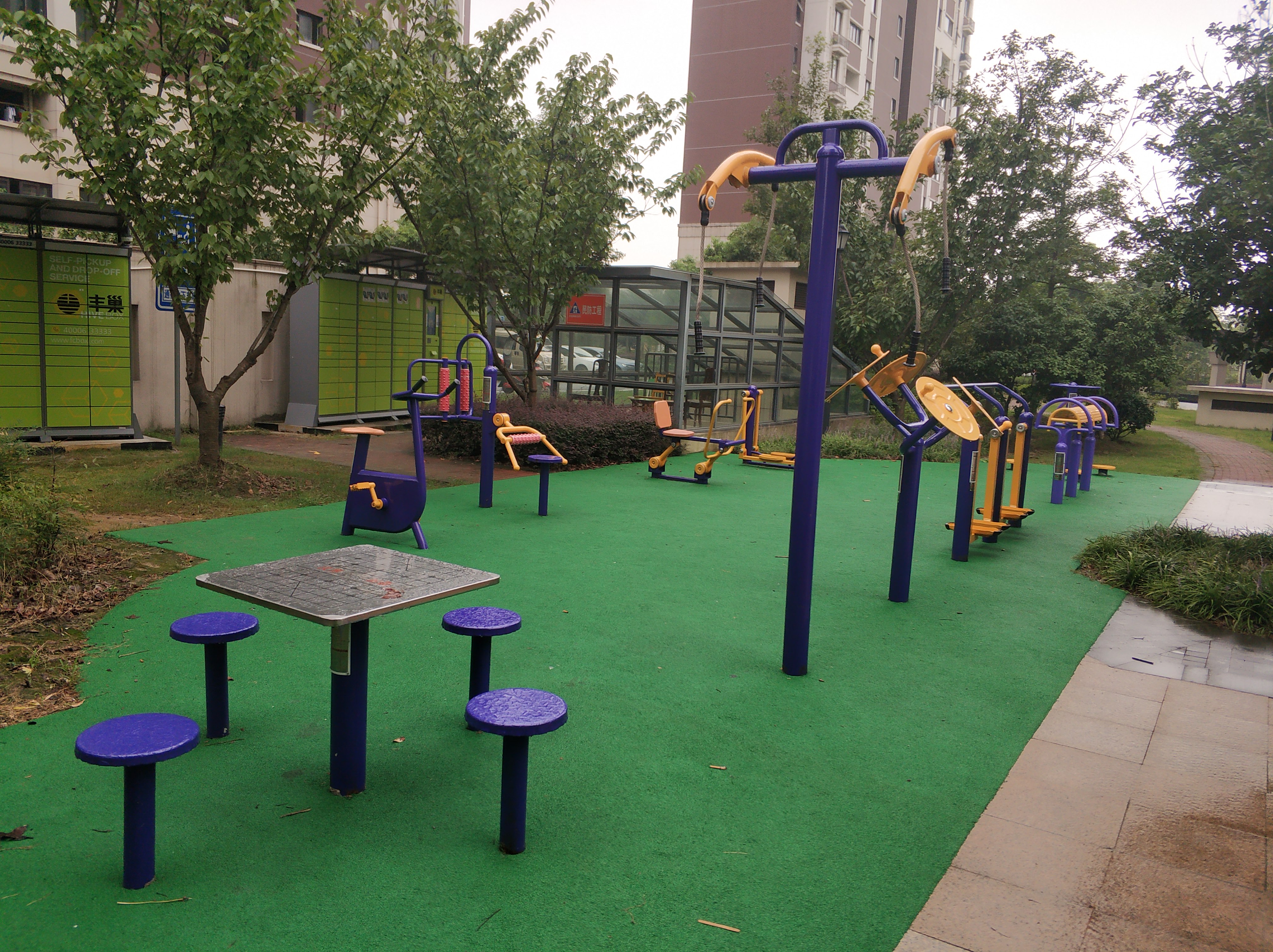 崧子浦社區(qū)崧子浦B區(qū)健身點(diǎn)
