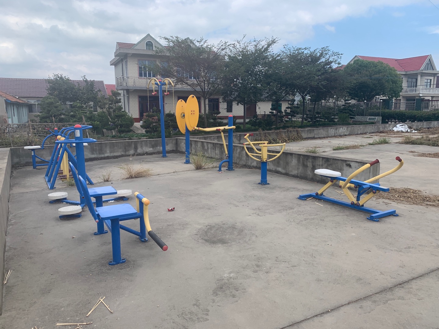 豎新鎮(zhèn)躍進(jìn)村健身點(diǎn)三
