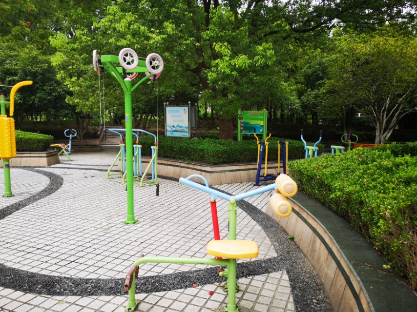 世紀(jì)一村健身點