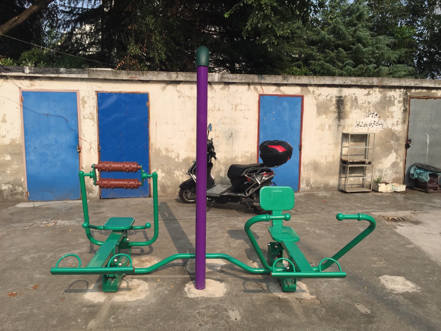 腹背屈伸/劃船訓(xùn)練器