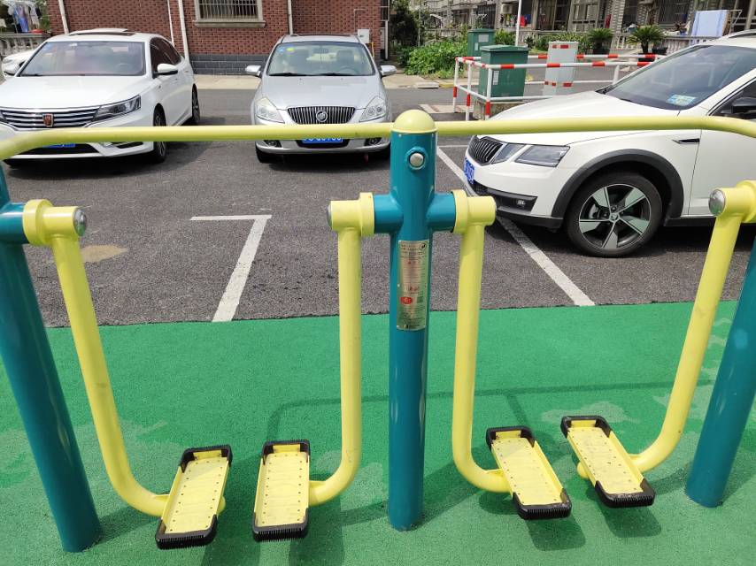 雙位太空漫步機(jī)