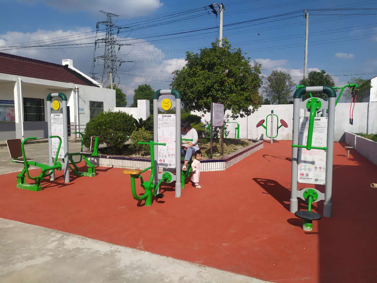 佳佳花園健身點(diǎn)