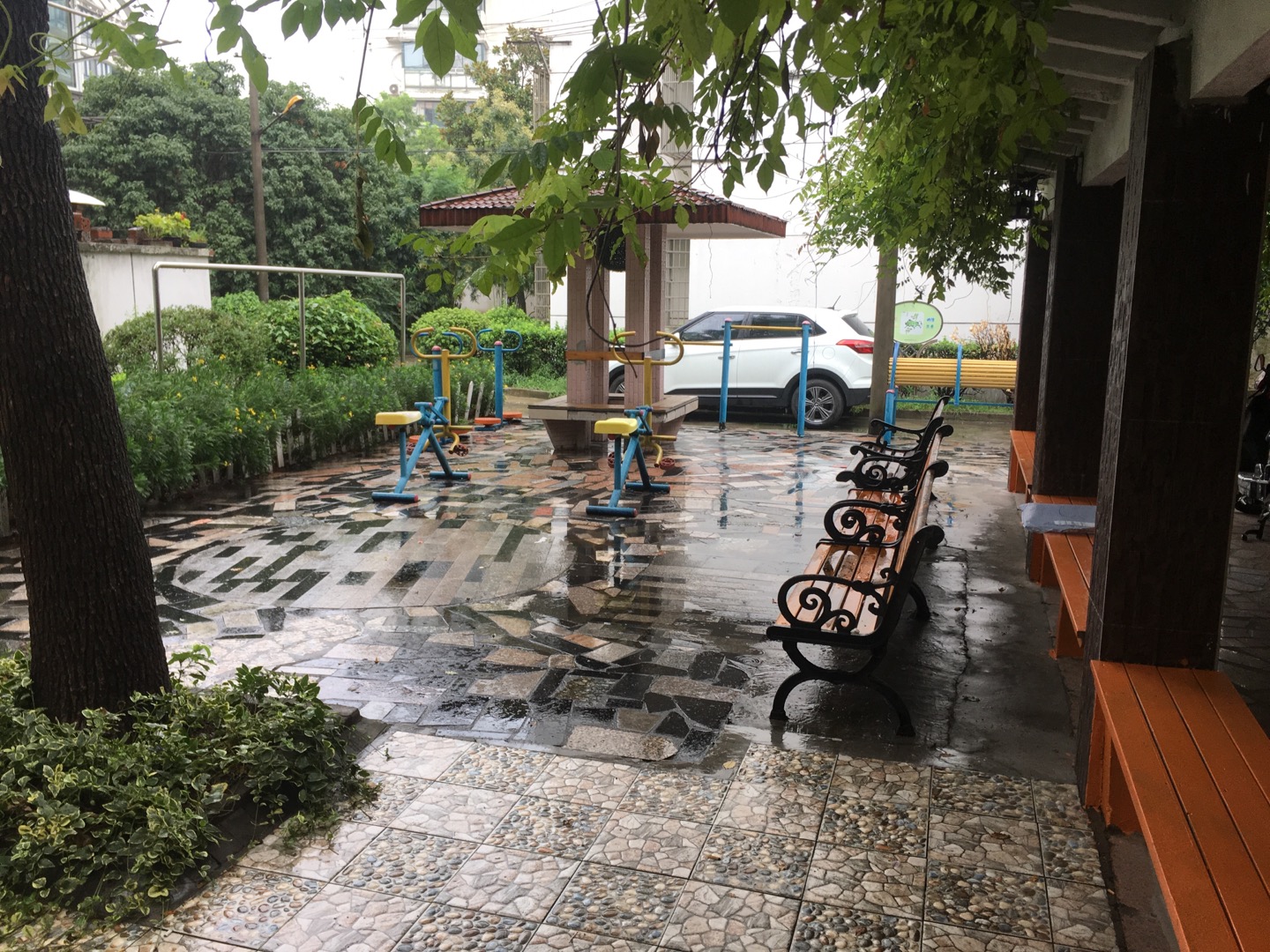 梅川社區(qū)健身苑點(diǎn)（2）