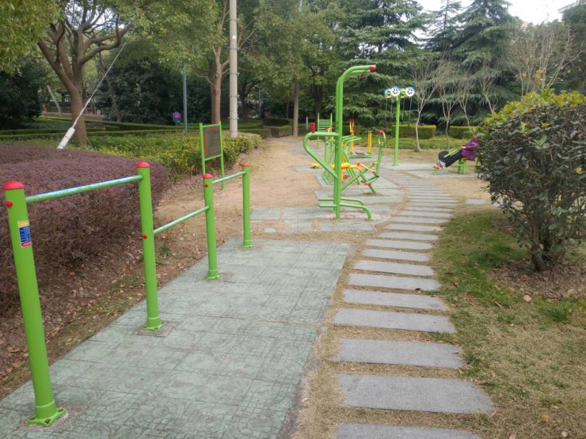 江益居委健身苑點