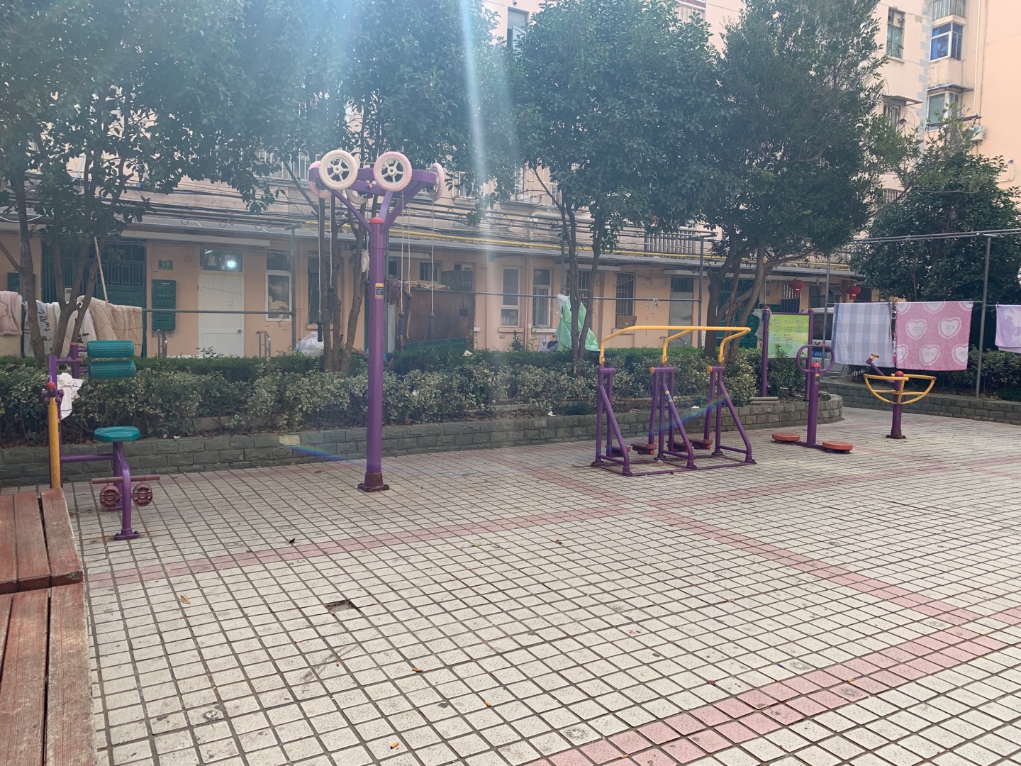 浦東東建新村14號(hào)健身點(diǎn)