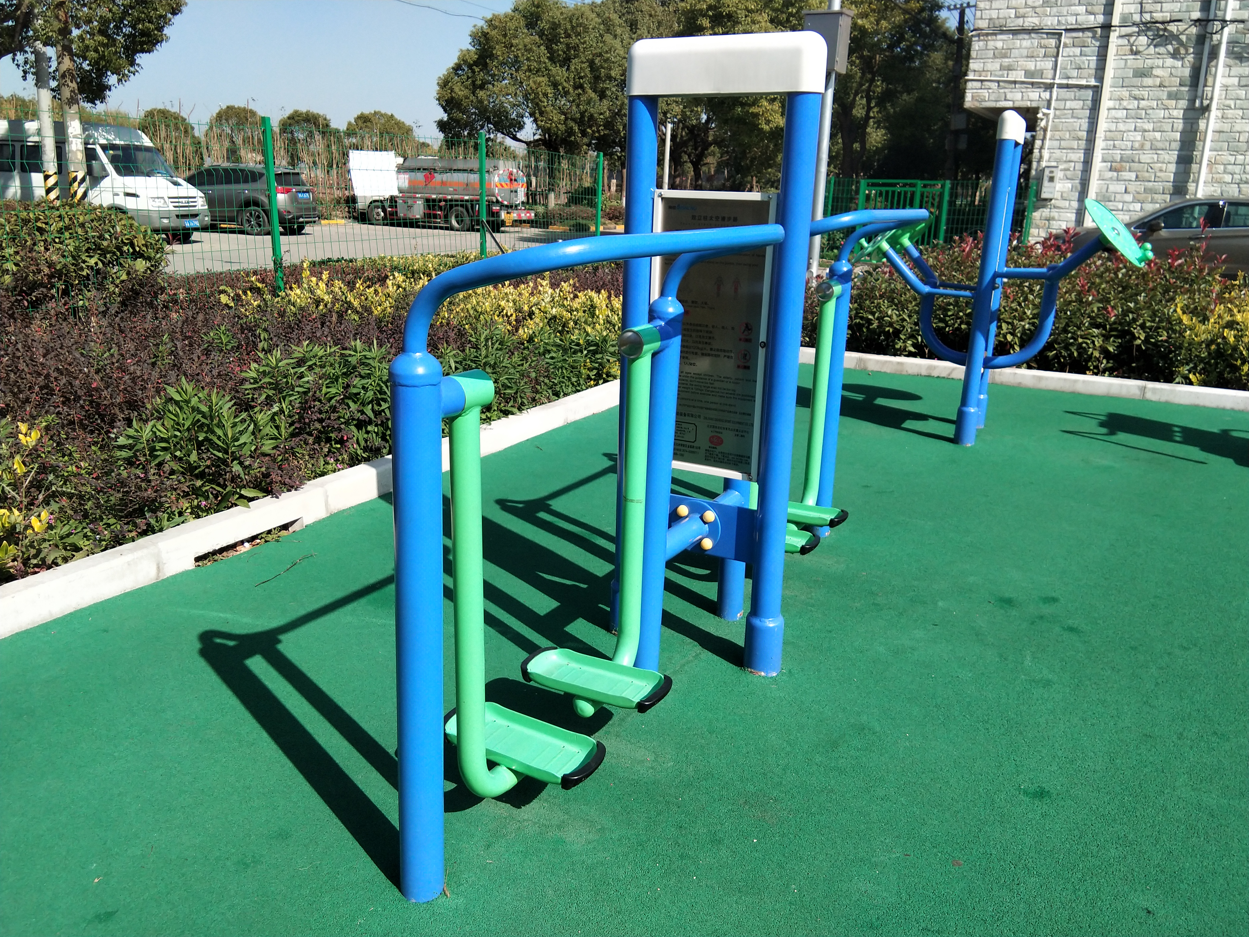 雙立柱太空漫步器