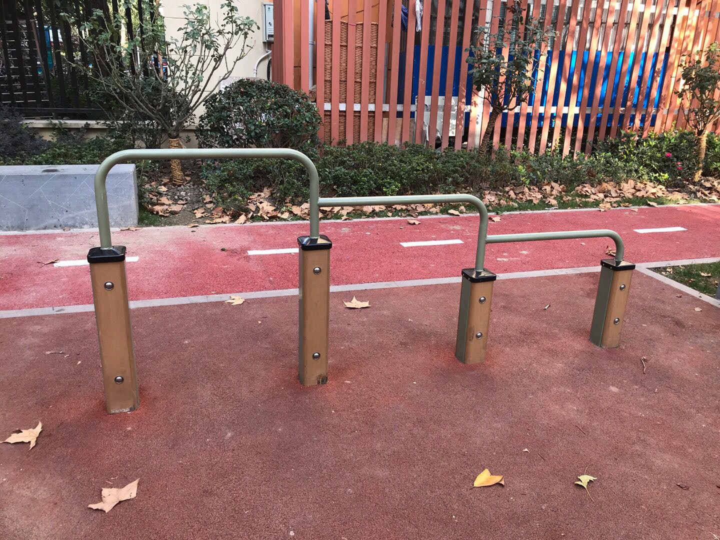 壓腿訓(xùn)練器