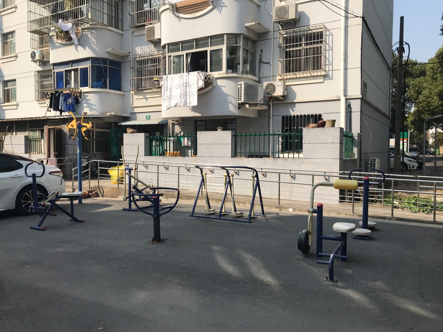 思凡三居施灣二路1026弄65號健身路徑