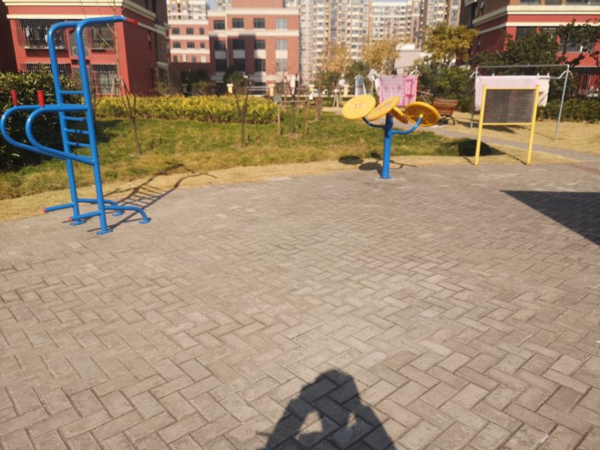 軍民路居委健身苑點(diǎn)