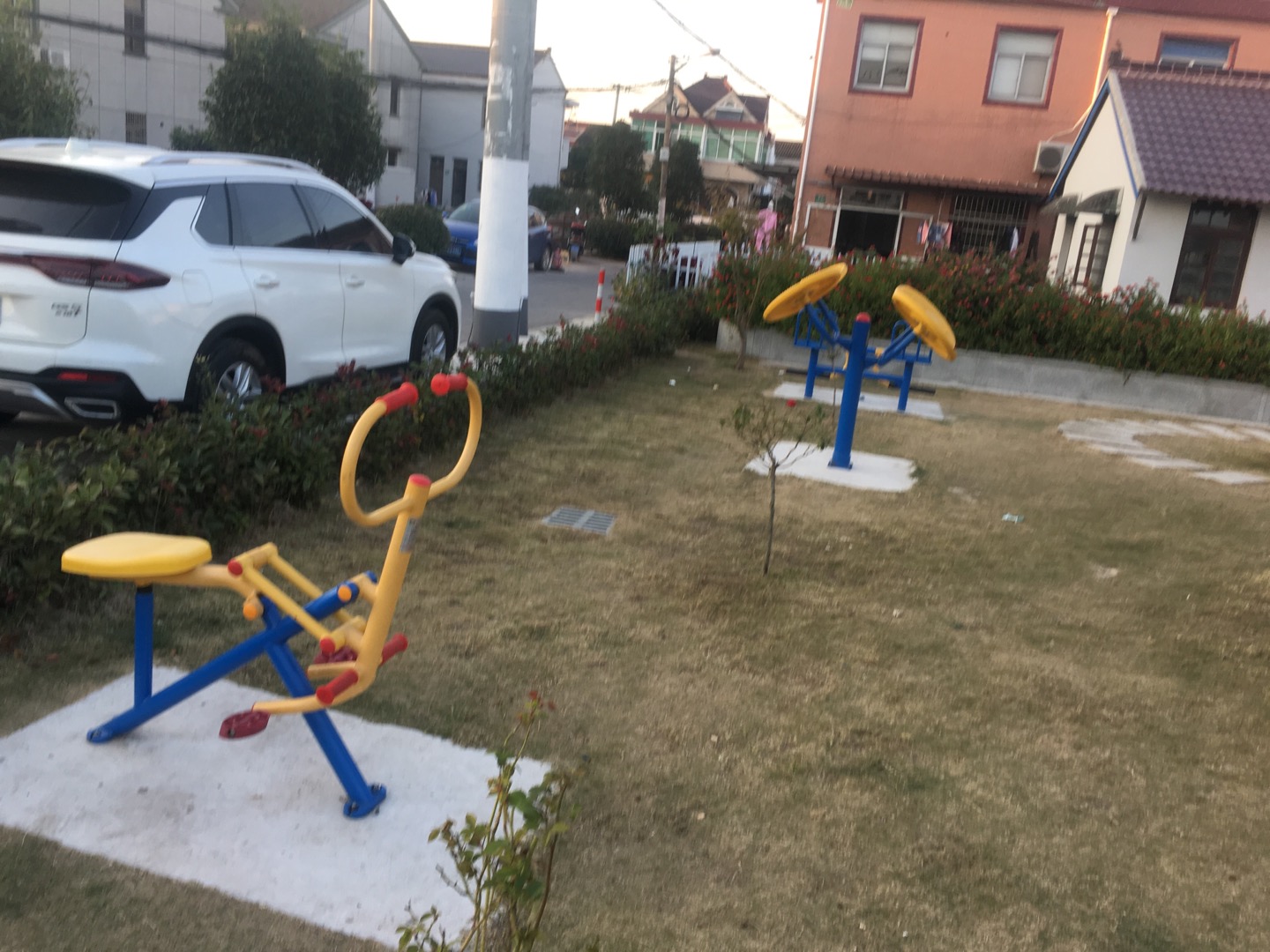 東風村7隊健身點