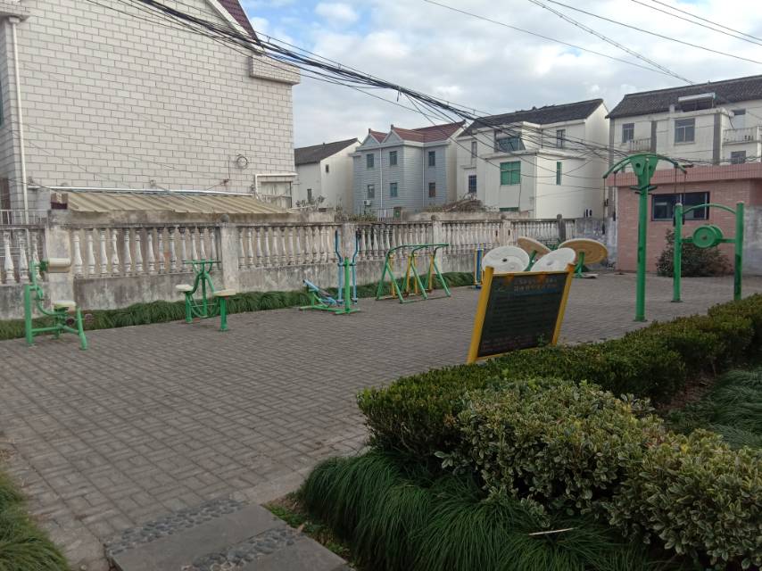 杜尹村活動(dòng)中心健身點(diǎn)