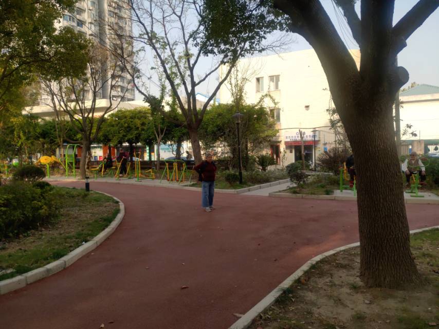 云臺二居委601弄健身點