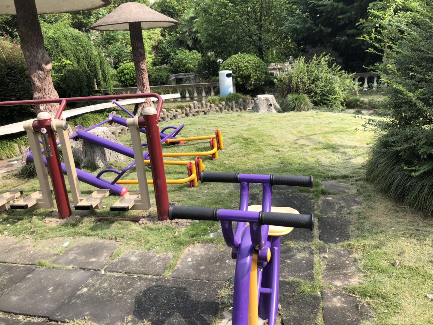 新望花園健身點(diǎn)