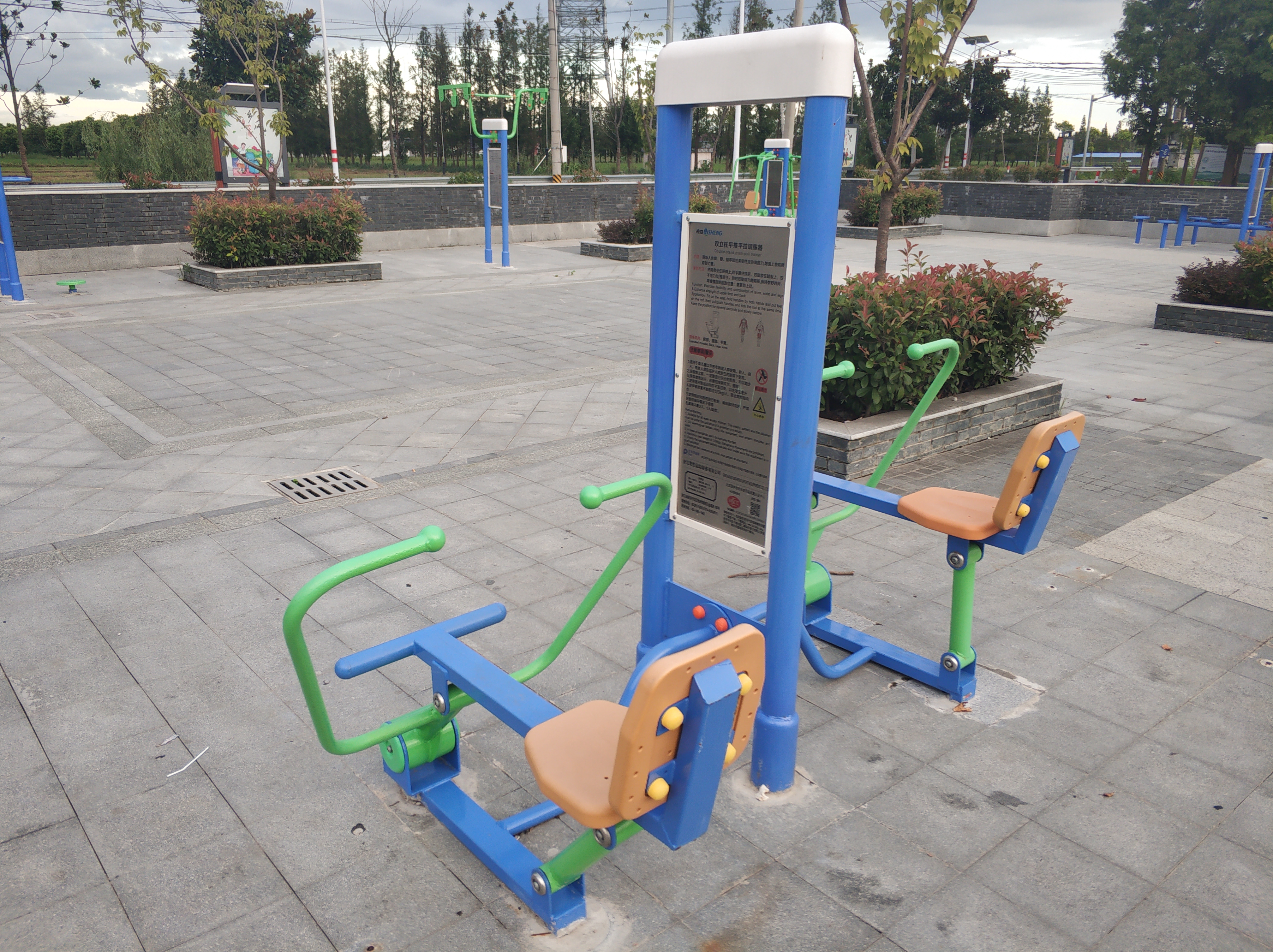 雙立柱平推平拉訓(xùn)練器