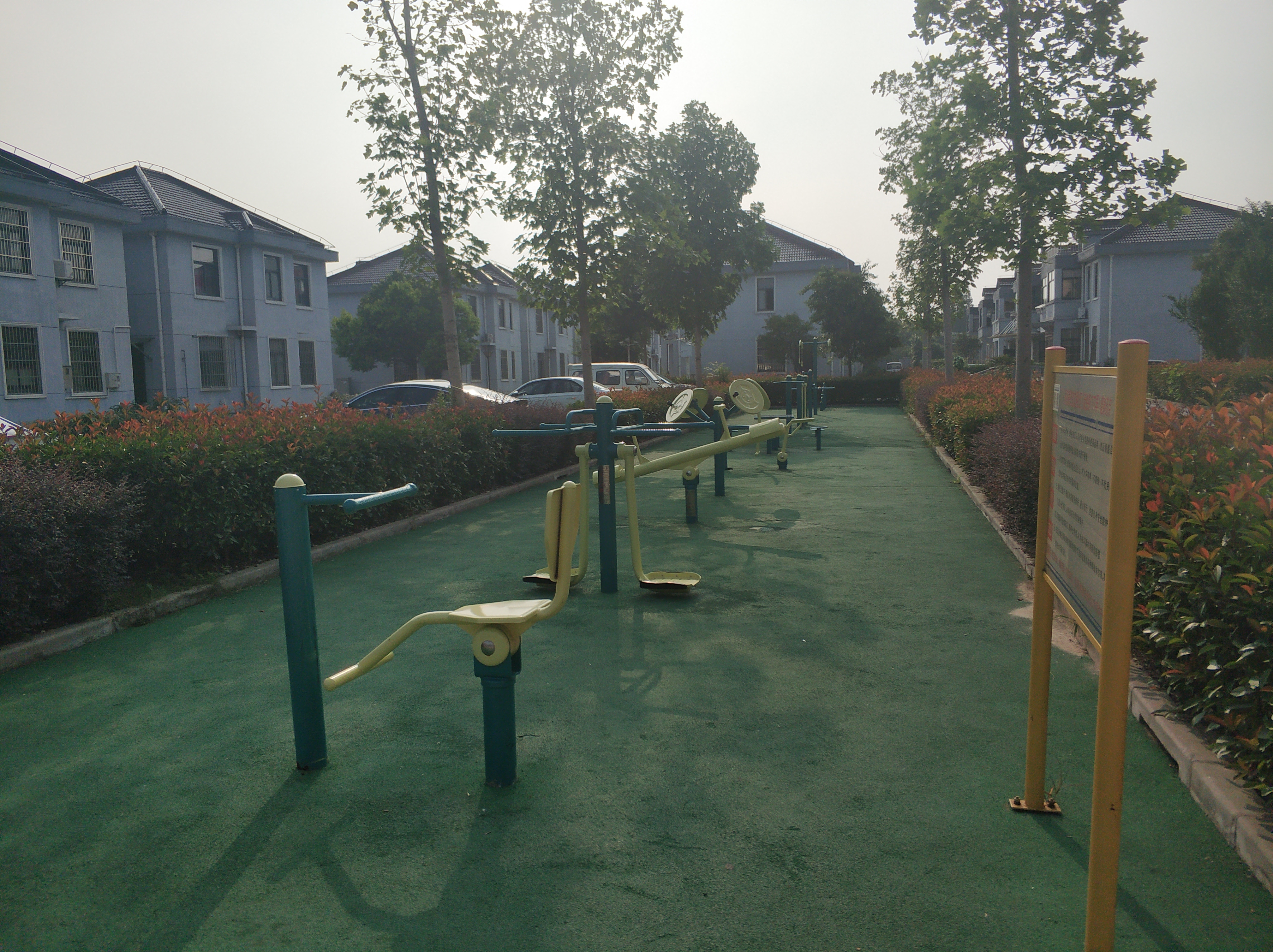 香花橋街道友愛社區(qū)（新勝路1777弄）健身苑點(diǎn)