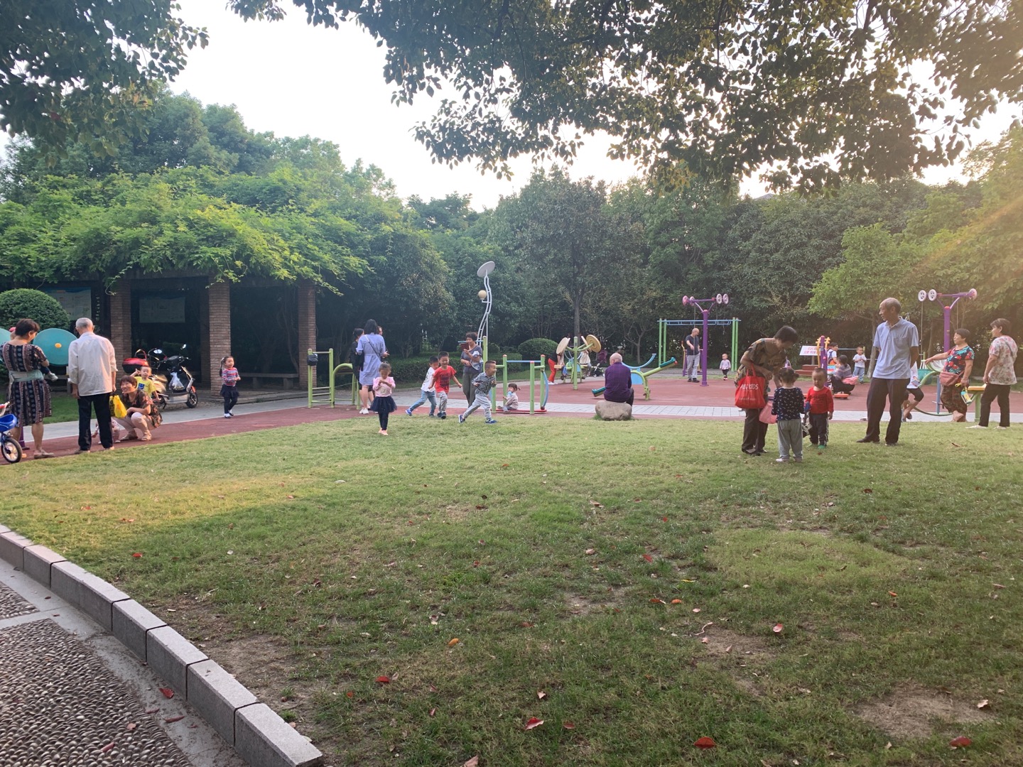 松樂苑綠舟苑健身點(diǎn)