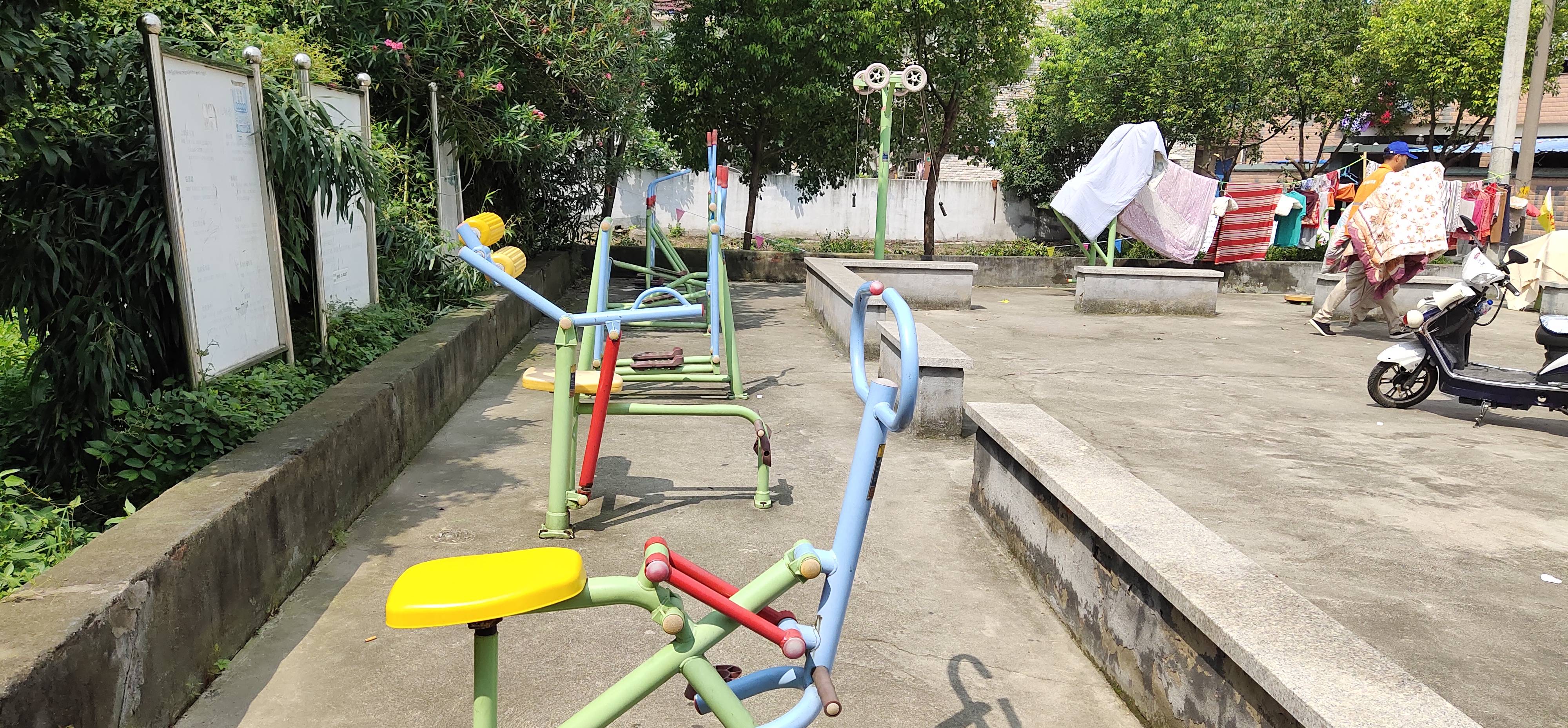 紀東村南巷健身點