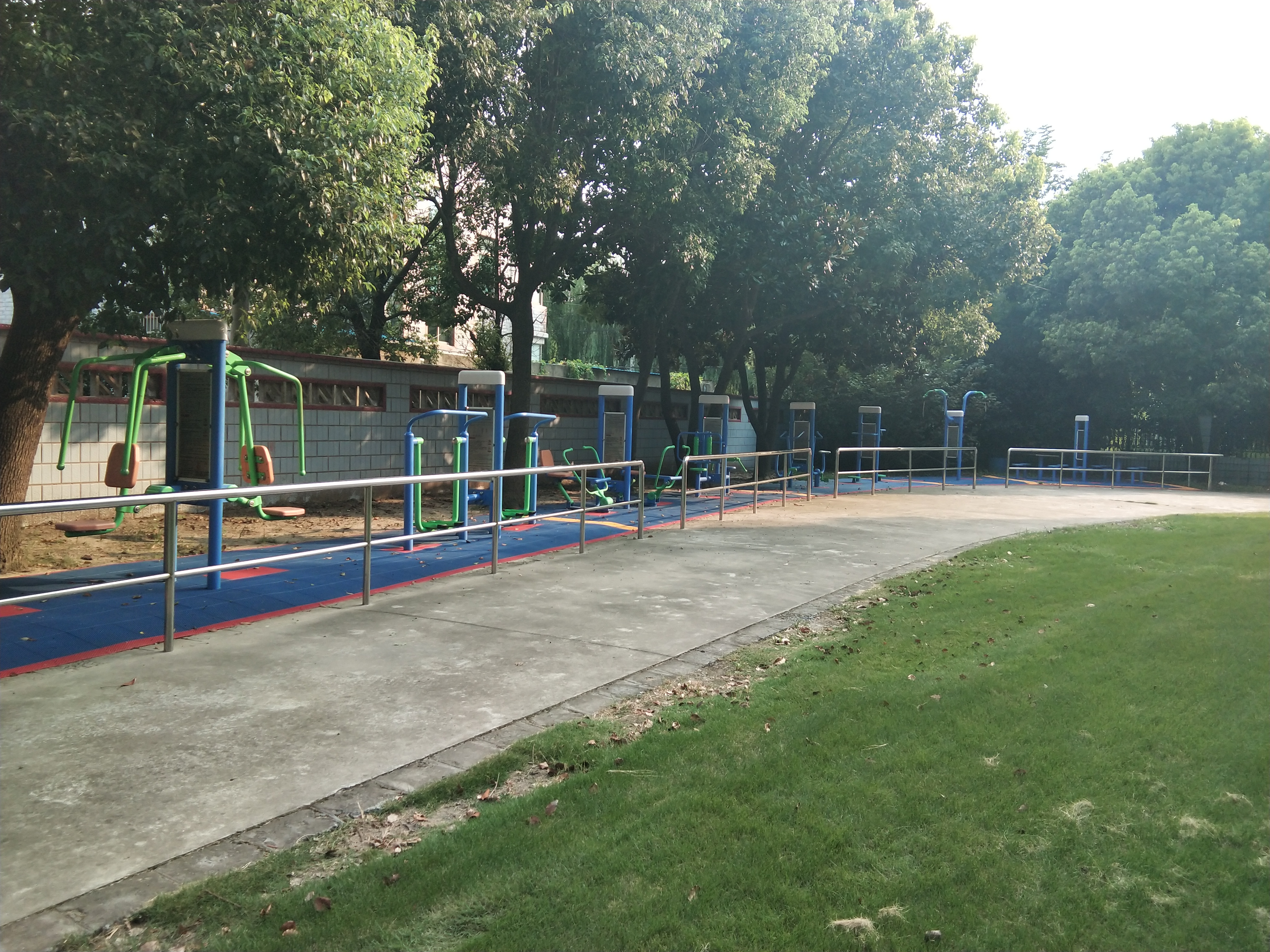 中心一村健身點(diǎn)