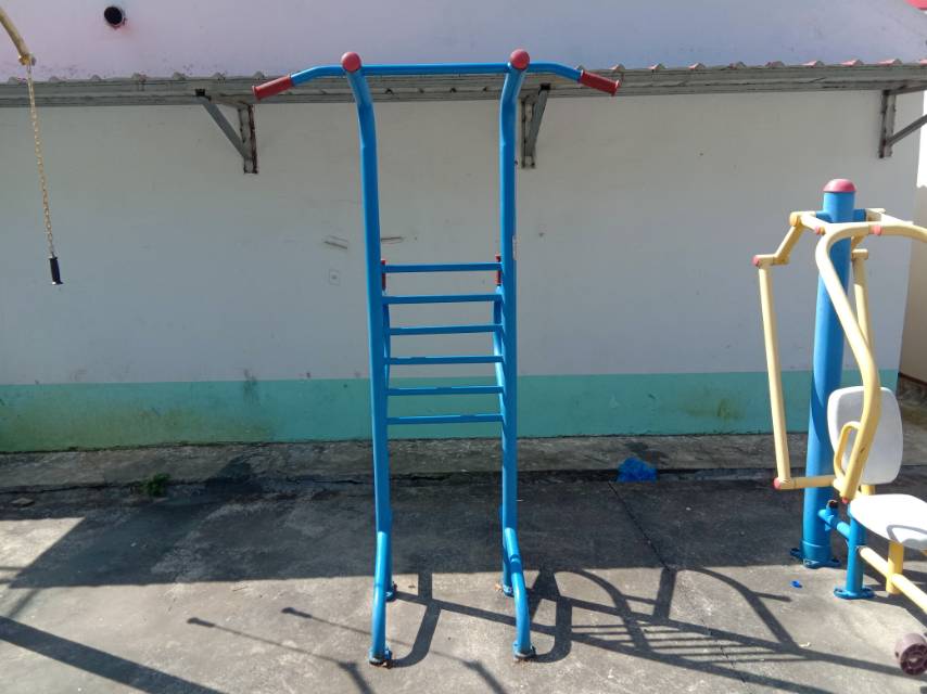 多功能訓(xùn)練器