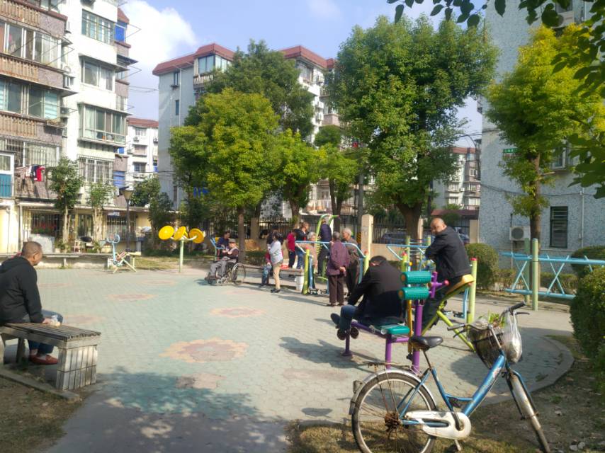 東二居委健身點(diǎn)