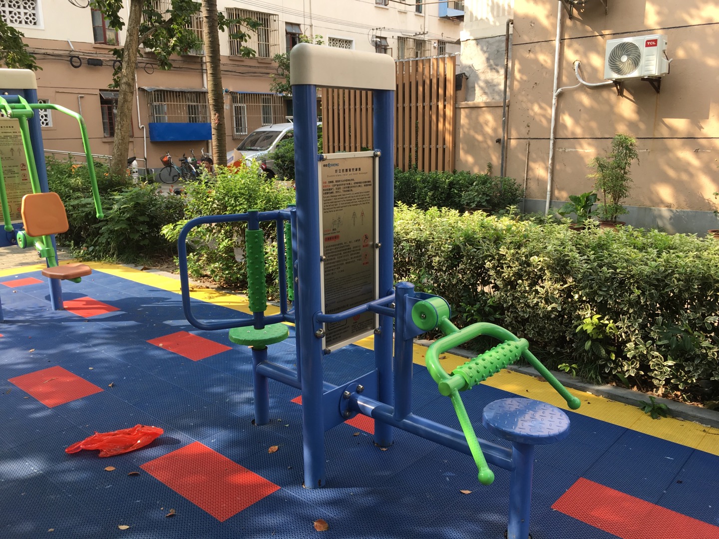 雙立柱腰背按摩器