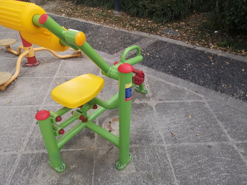 自重腹背鍛煉器