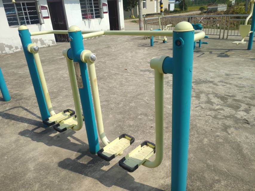 雙位太空漫步機(jī)