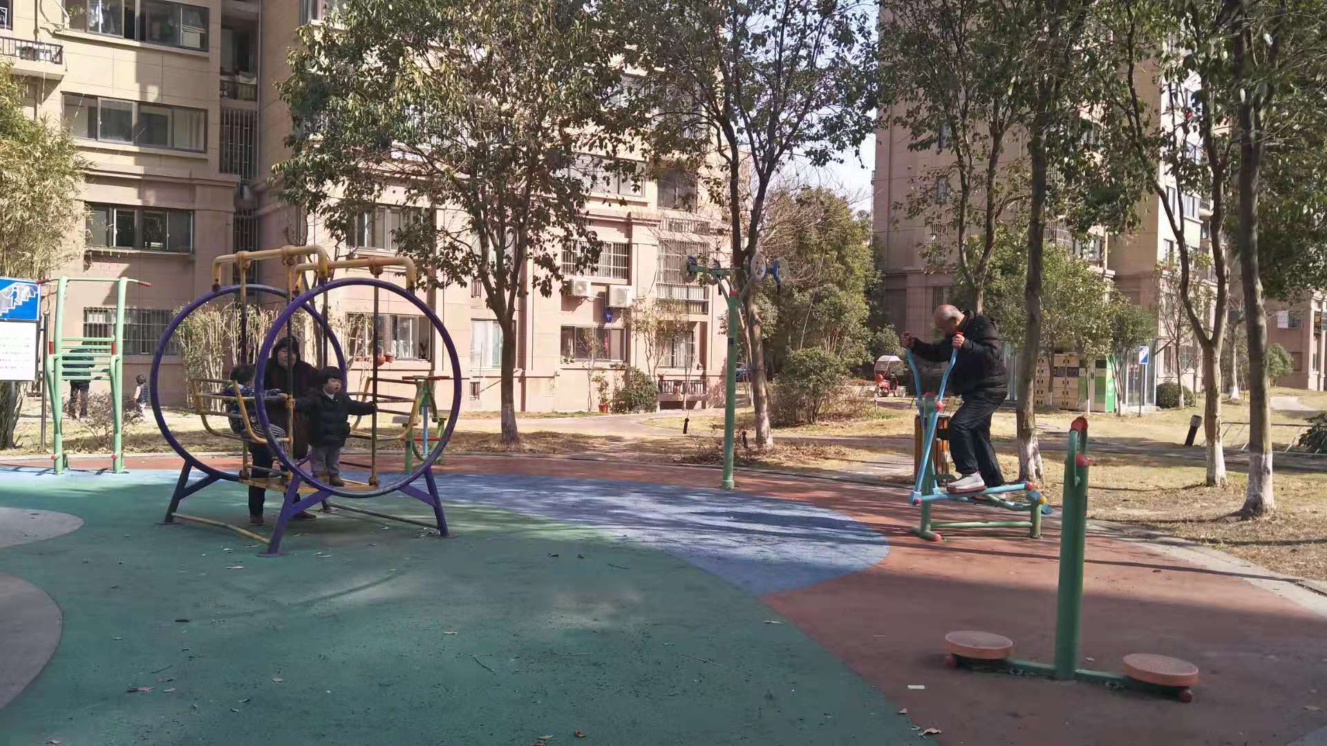 君蓮宏潤麗苑小區(qū)健身點A