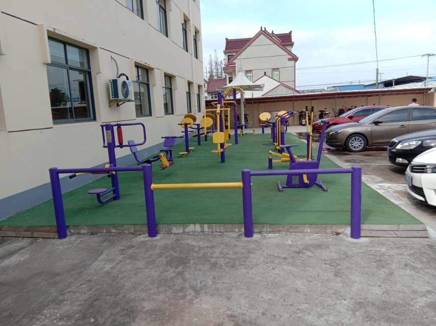 崇明區(qū)中興鎮(zhèn)永南村三陽基地健身點(diǎn)