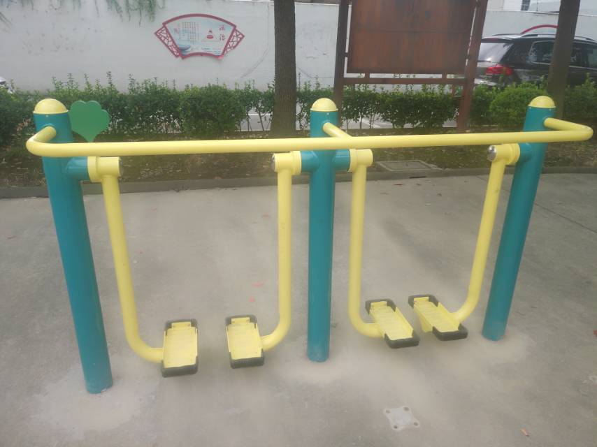 雙位太空漫步機(jī)