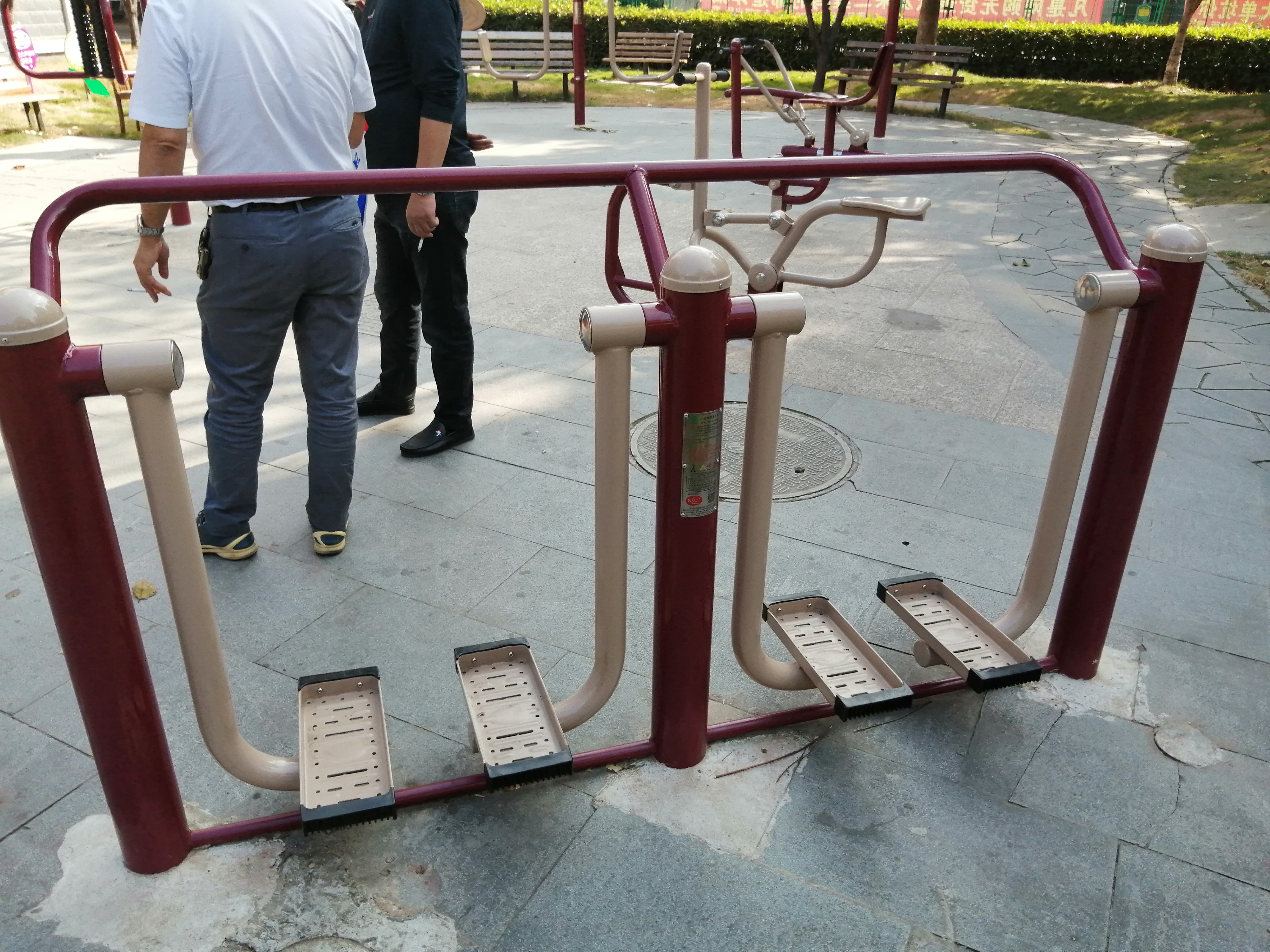 二位太空漫步機