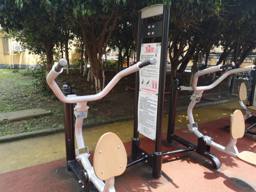 自重式高拉訓練器