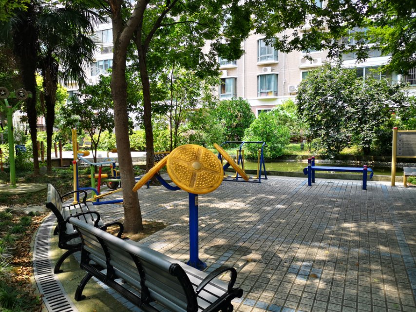 航華二村三居委健身苑點(diǎn)D