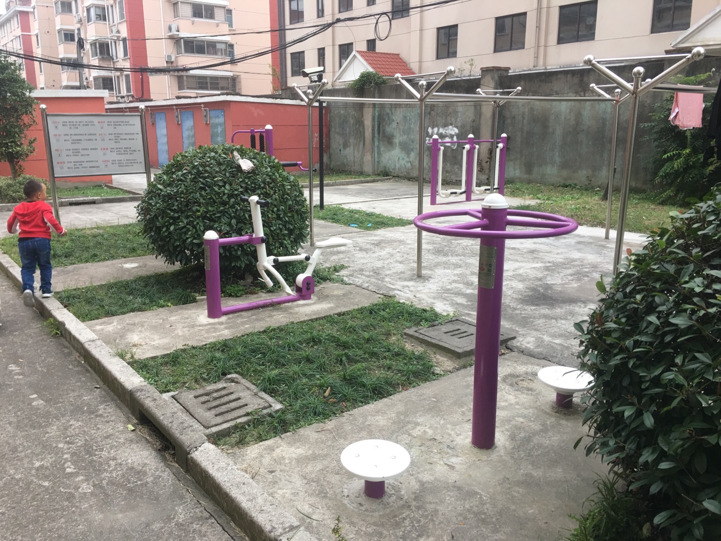 鎮(zhèn)南花苑健身點(diǎn)