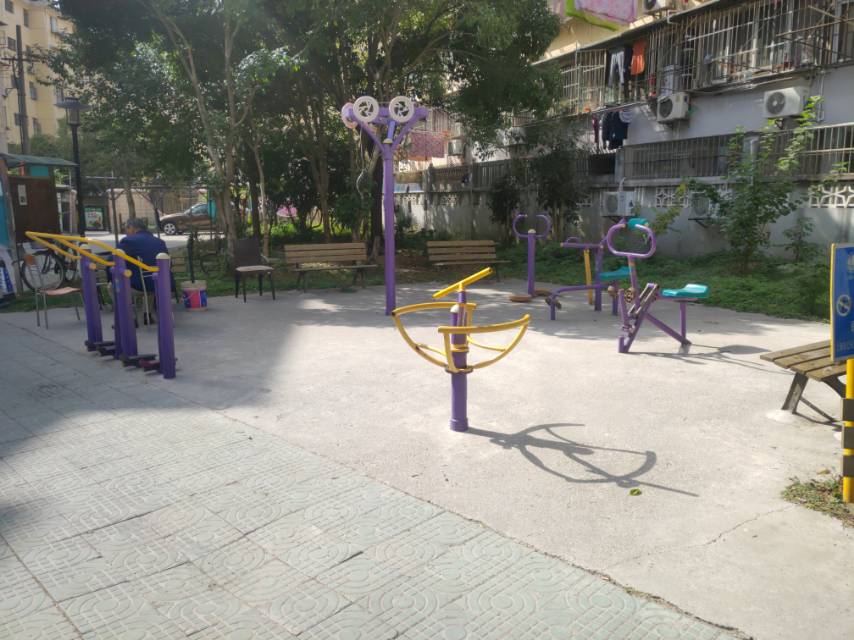 昌四居委550弄健身點(diǎn)