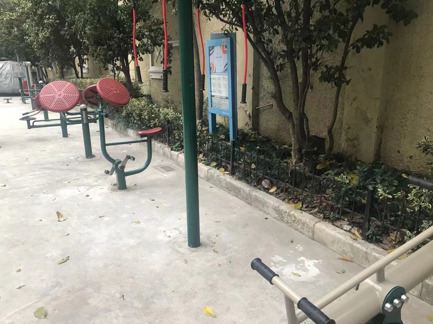 靜安區(qū)南京西路街道聯(lián)華居委健身點（南京西路1522弄）