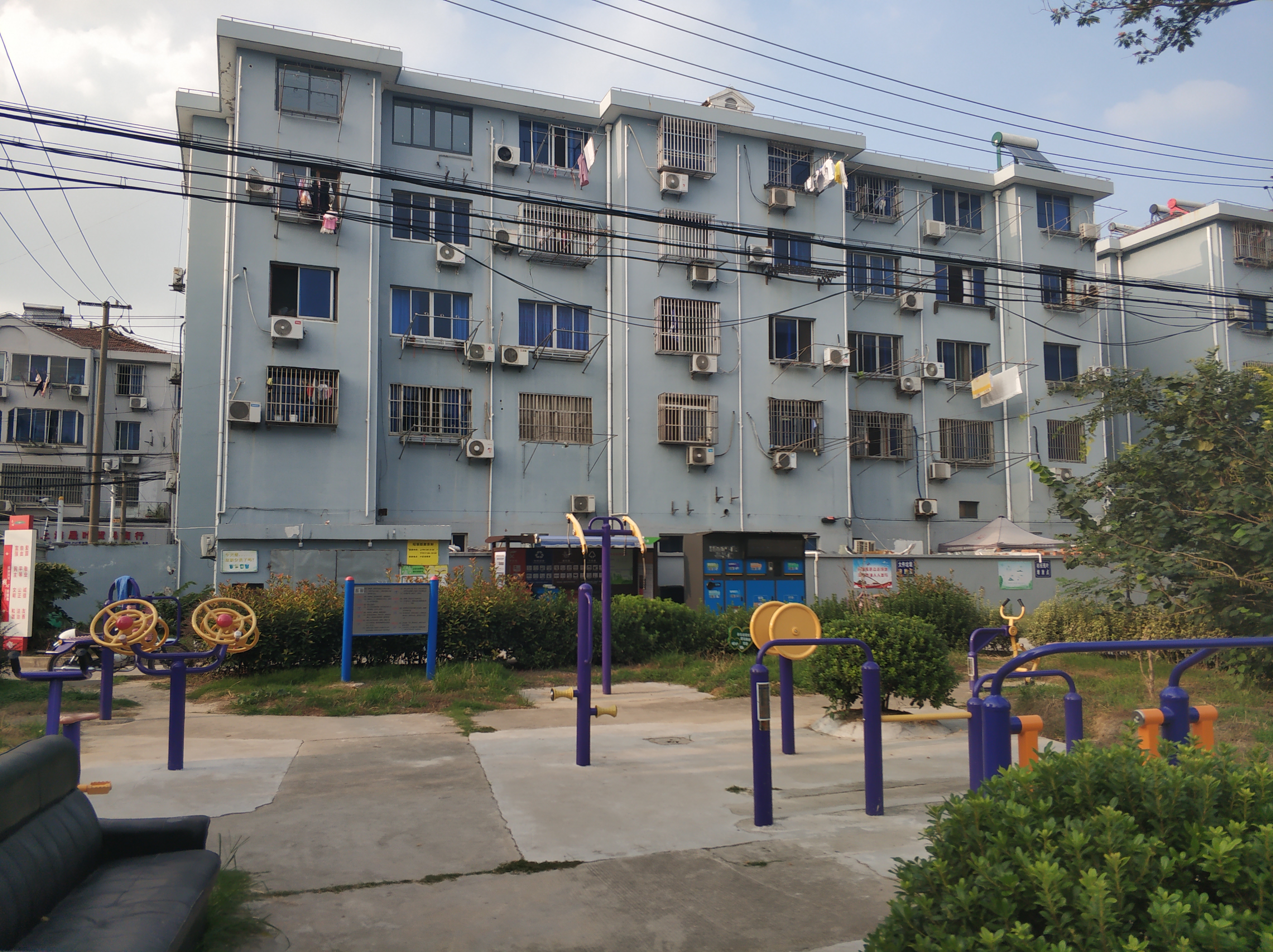 蘭馬苑小區(qū)健身苑點