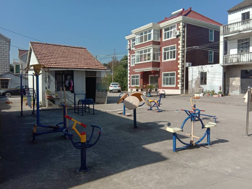 立新村25組517號(hào)前健身路徑