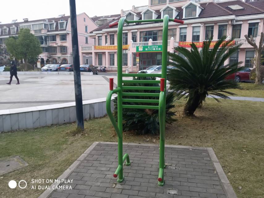 多功能訓(xùn)練器