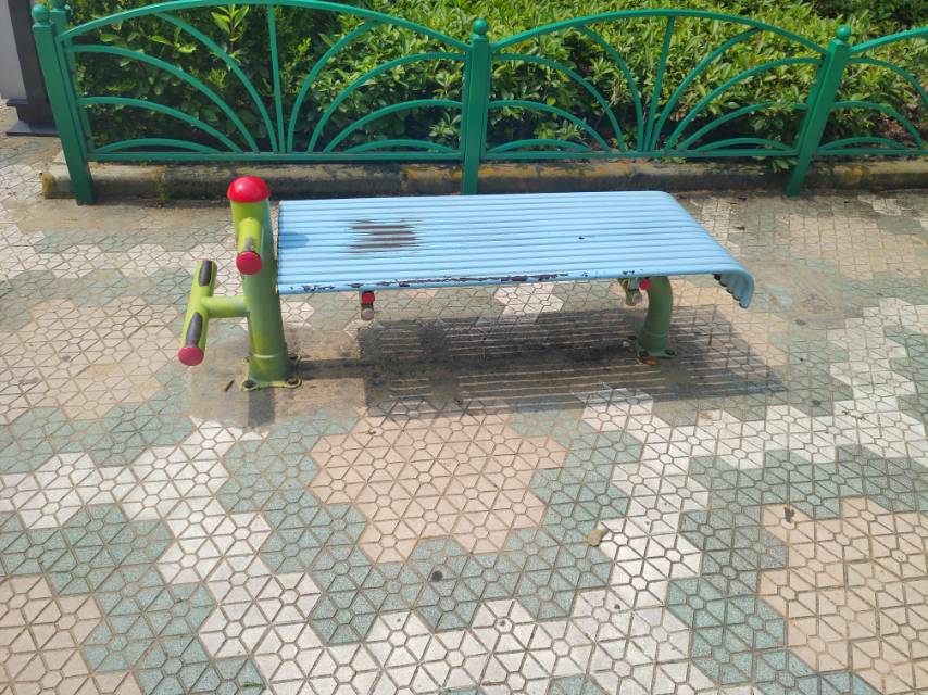 仰臥起平臺(tái)